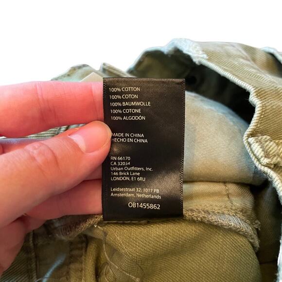 Urban Outfitters BDG Dropped Waist Destroy Denim Shorts Size 27 NWT 741N - Picture 11 of 11